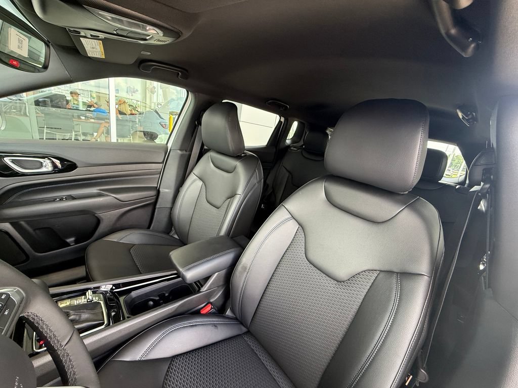 New 2026 Jeep Compass Latitude AWD/4WD image 23