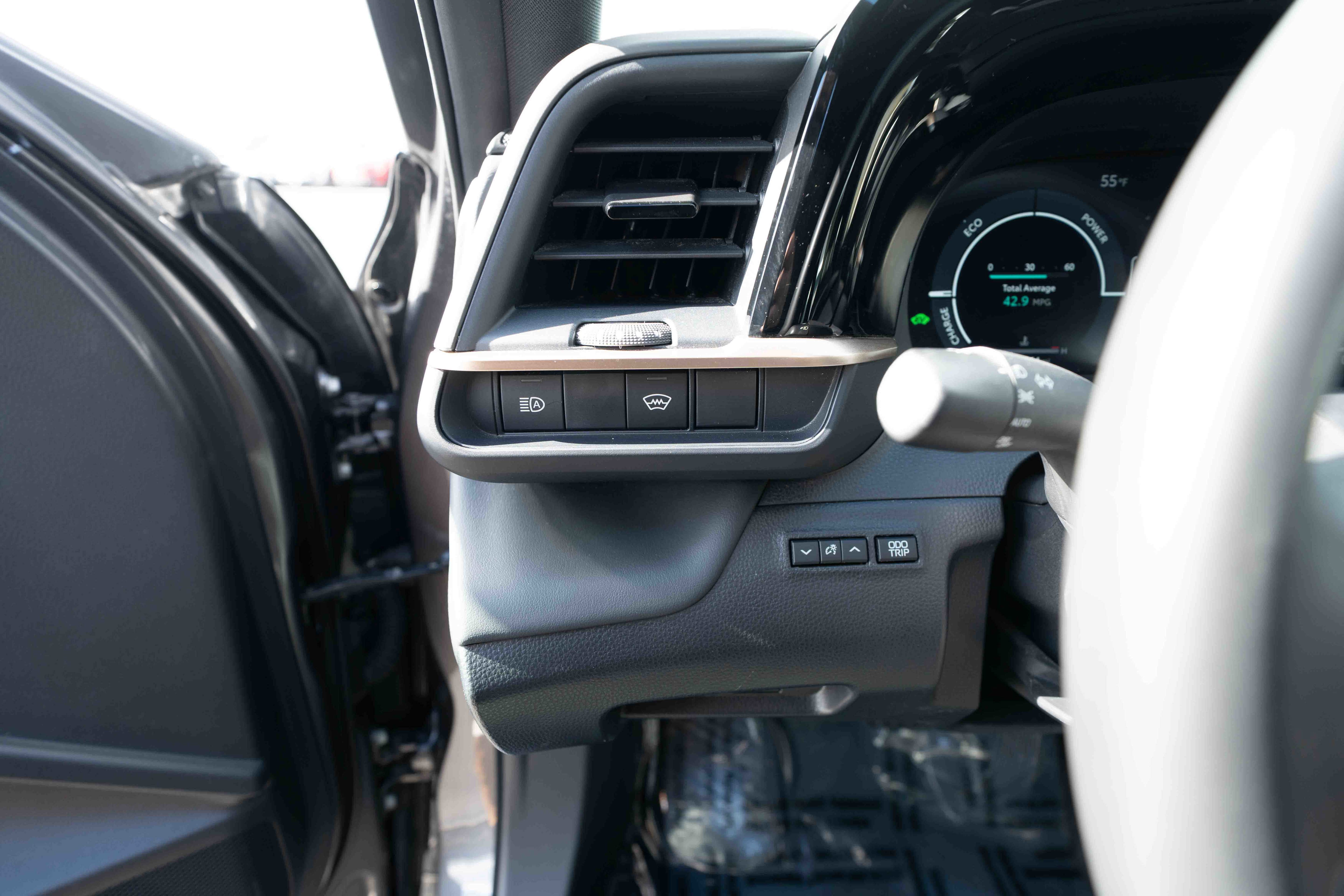 Used 2024 Toyota Crown XLE image 11