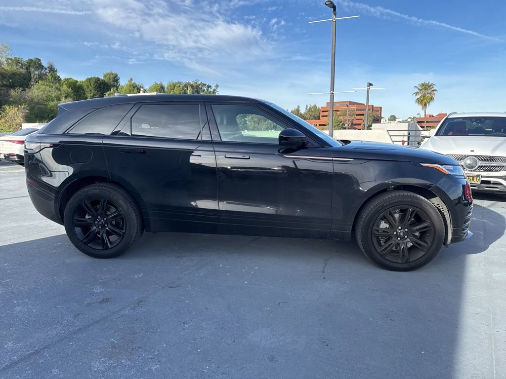 Used 2022 Land Rover Range Rover Velar R-Dynamic S image 5