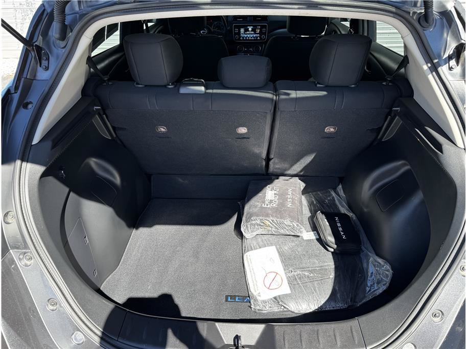 Used 2025 Nissan Leaf S FWD image 25