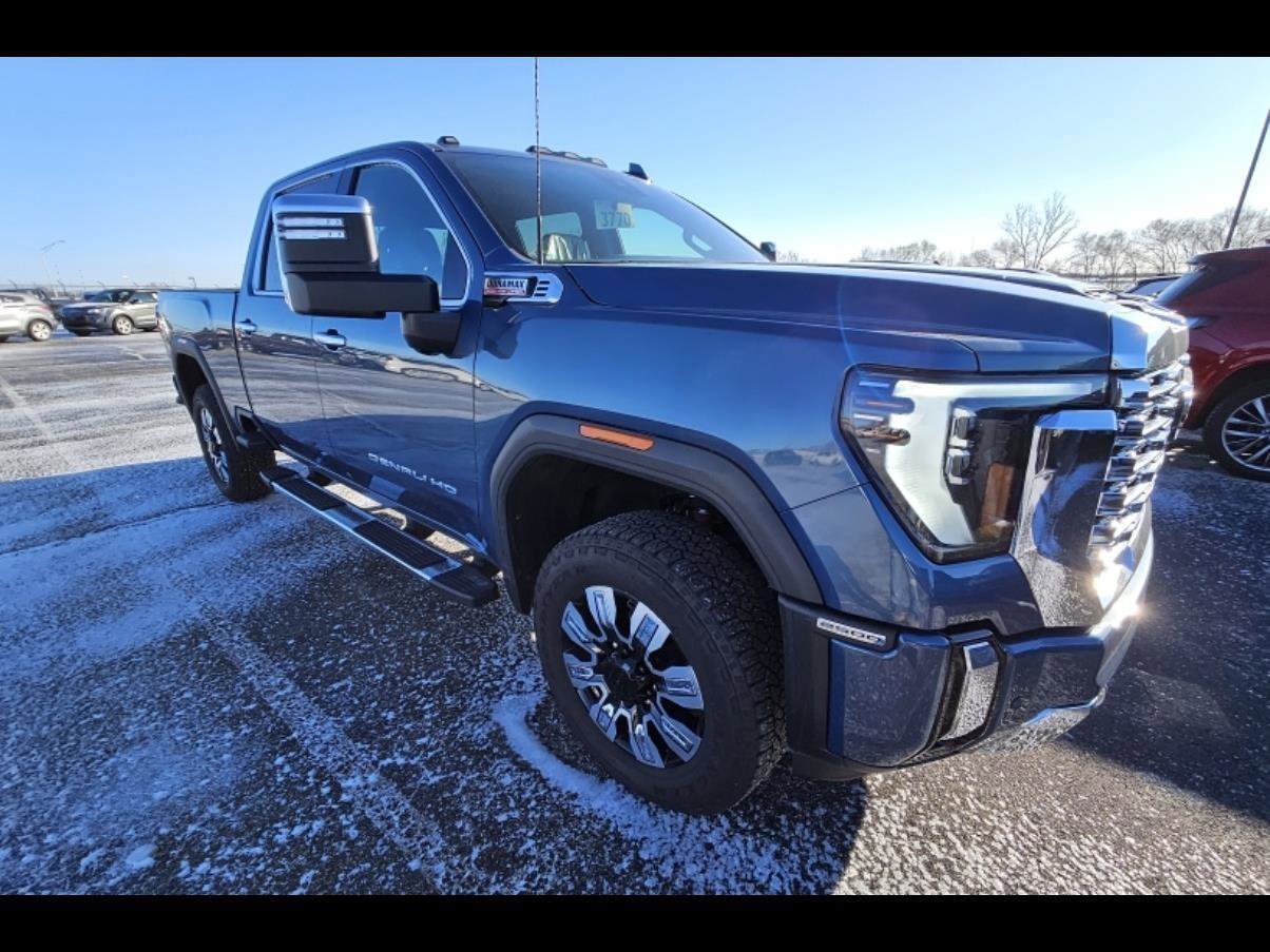Used 2025 GMC Sierra 2500 Denali w/ Technology Package image 7