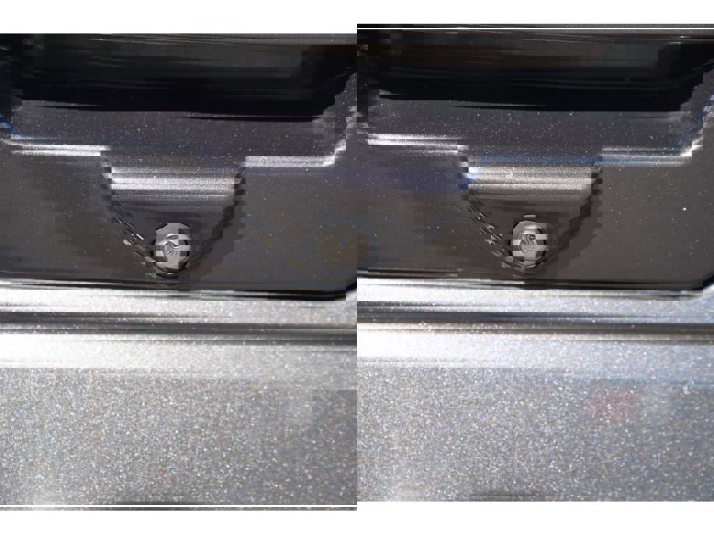 Used 2018 Ford F150 Lariat image 16