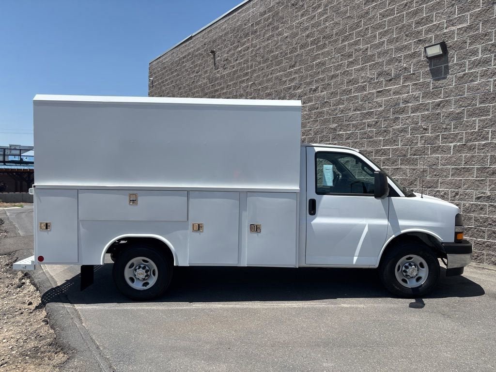 New 2025 Chevrolet Express 3500 w/ Power Convenience Package image 2