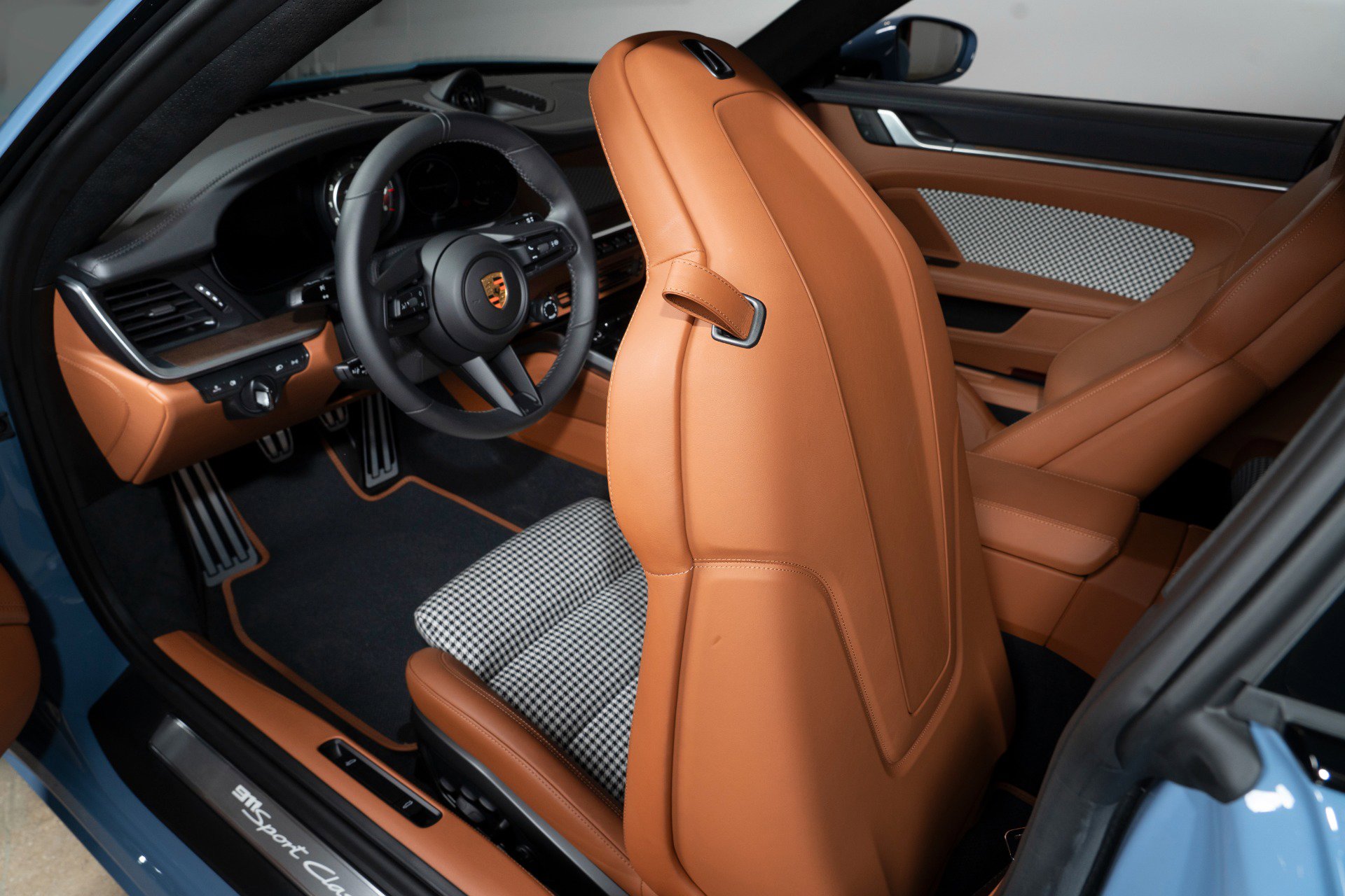 Used 2023 Porsche 911 Sport Classic image 32