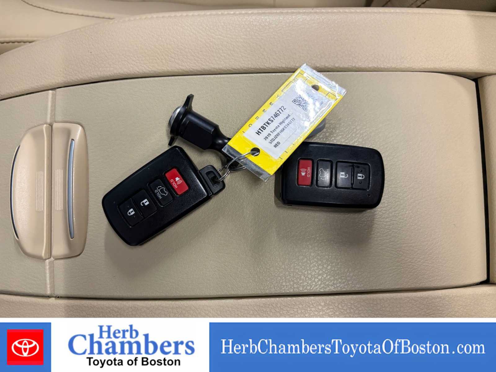 Used 2019 Toyota Highlander XLE AWD/4WD image 9