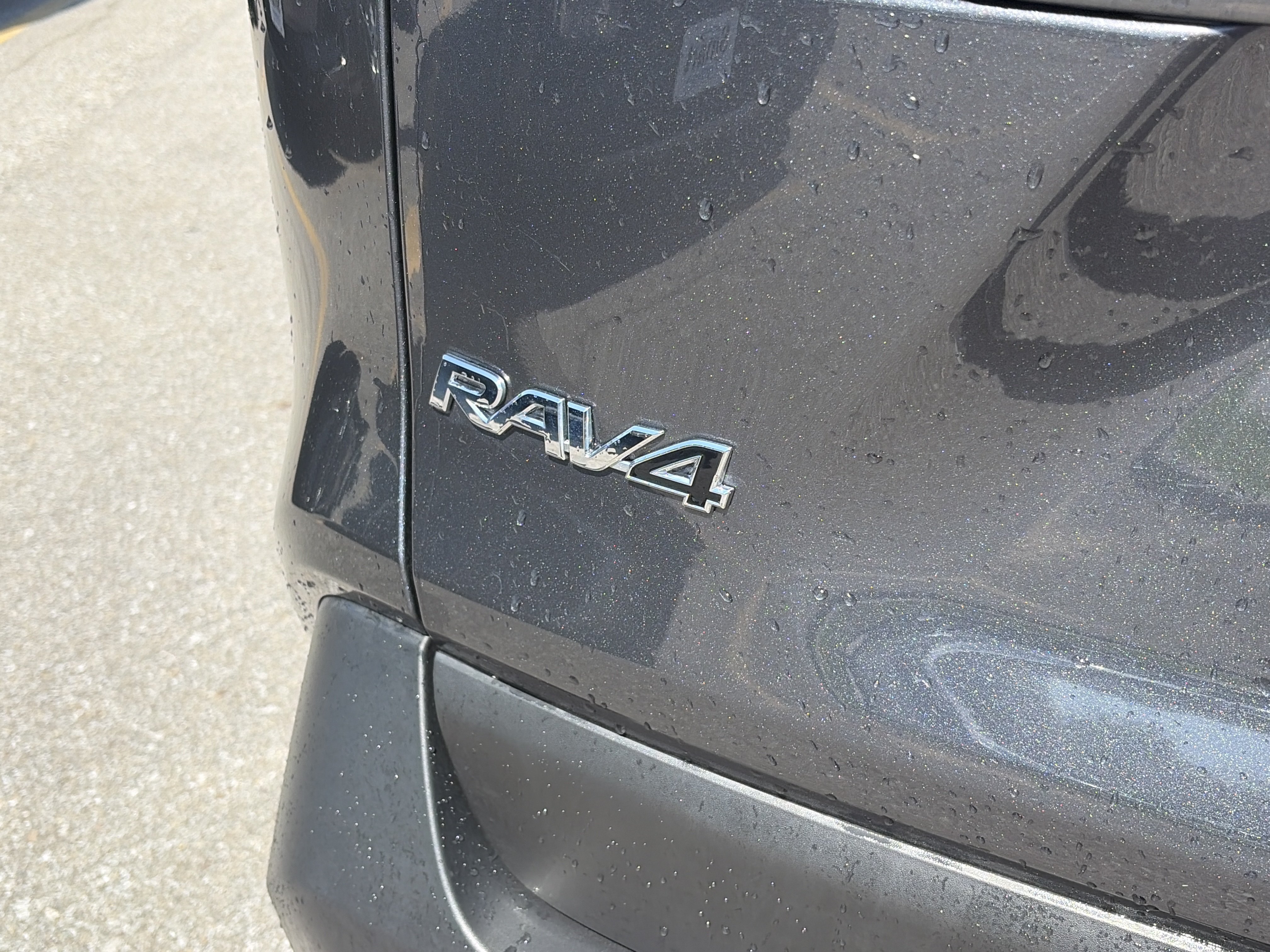 Used 2025 Toyota RAV4 LE AWD/4WD image 11