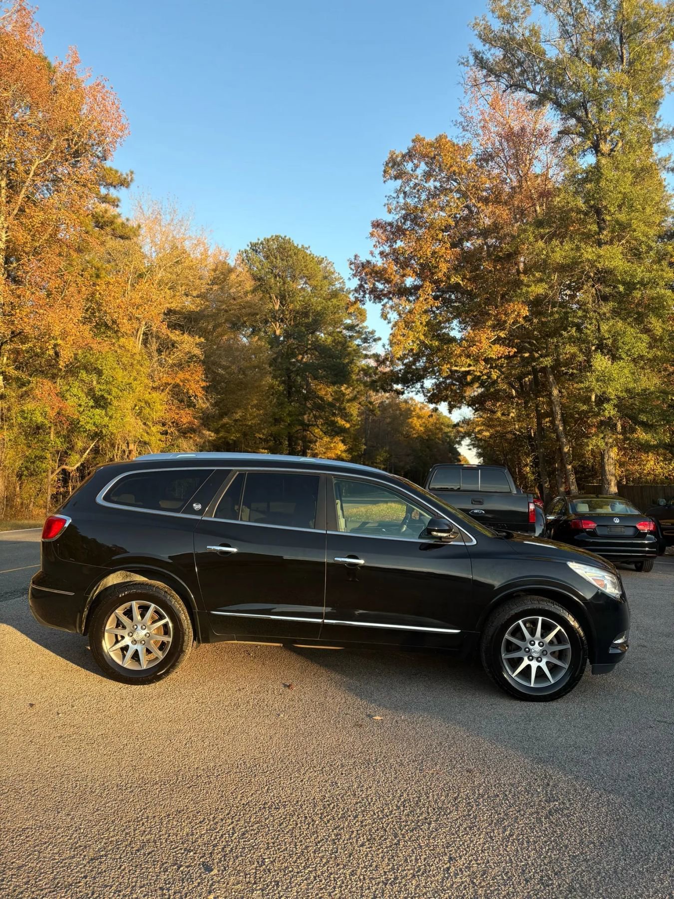 Used 2017 Buick Enclave Convenience FWD image 6