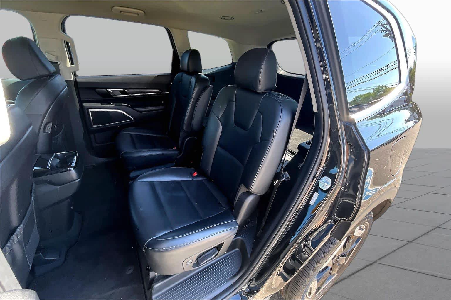 Used 2024 Kia Telluride S AWD/4WD image 20
