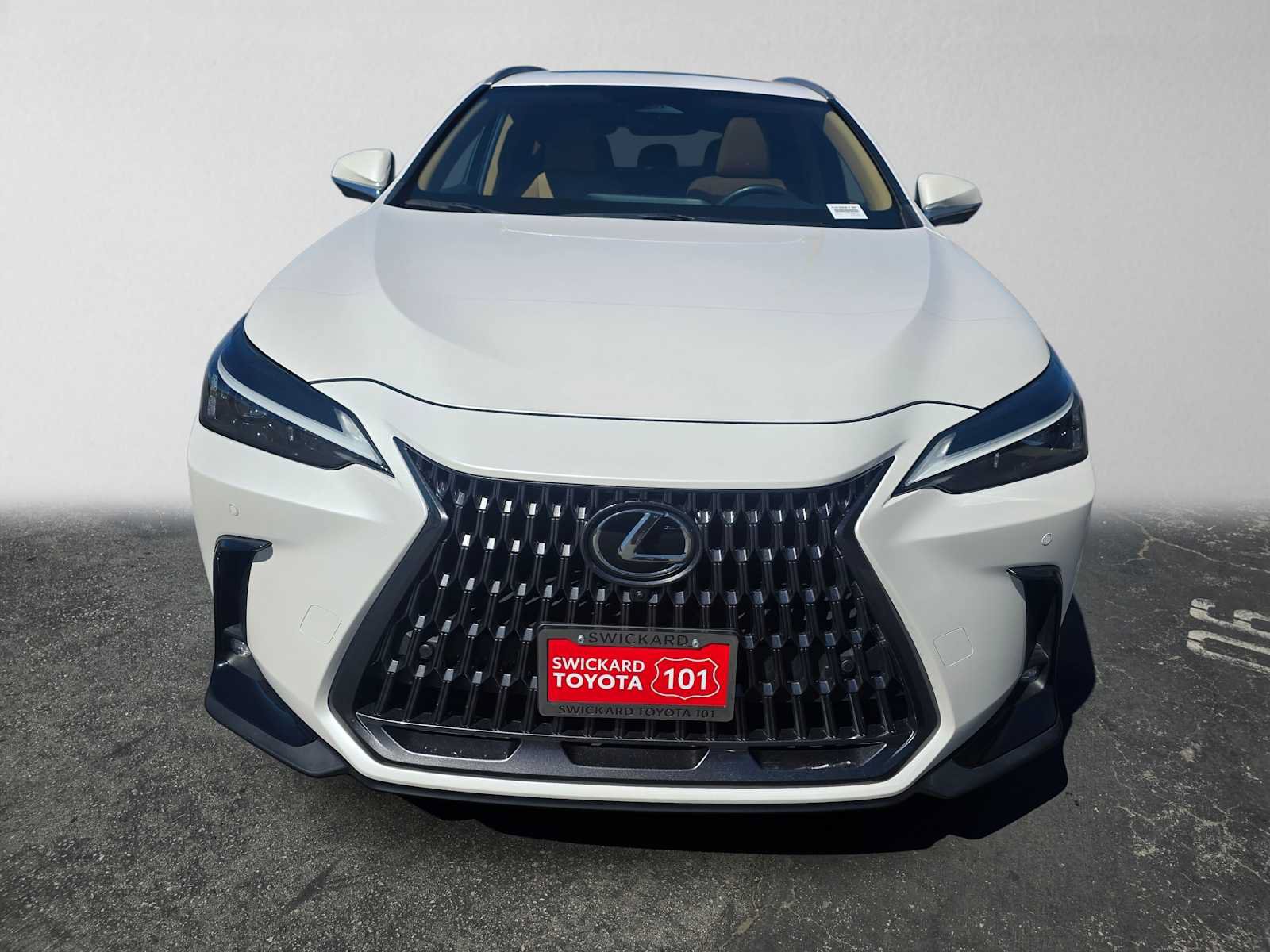 Used 2025 Lexus NX 350h AWD w/ Accessory Package (2T) image 8