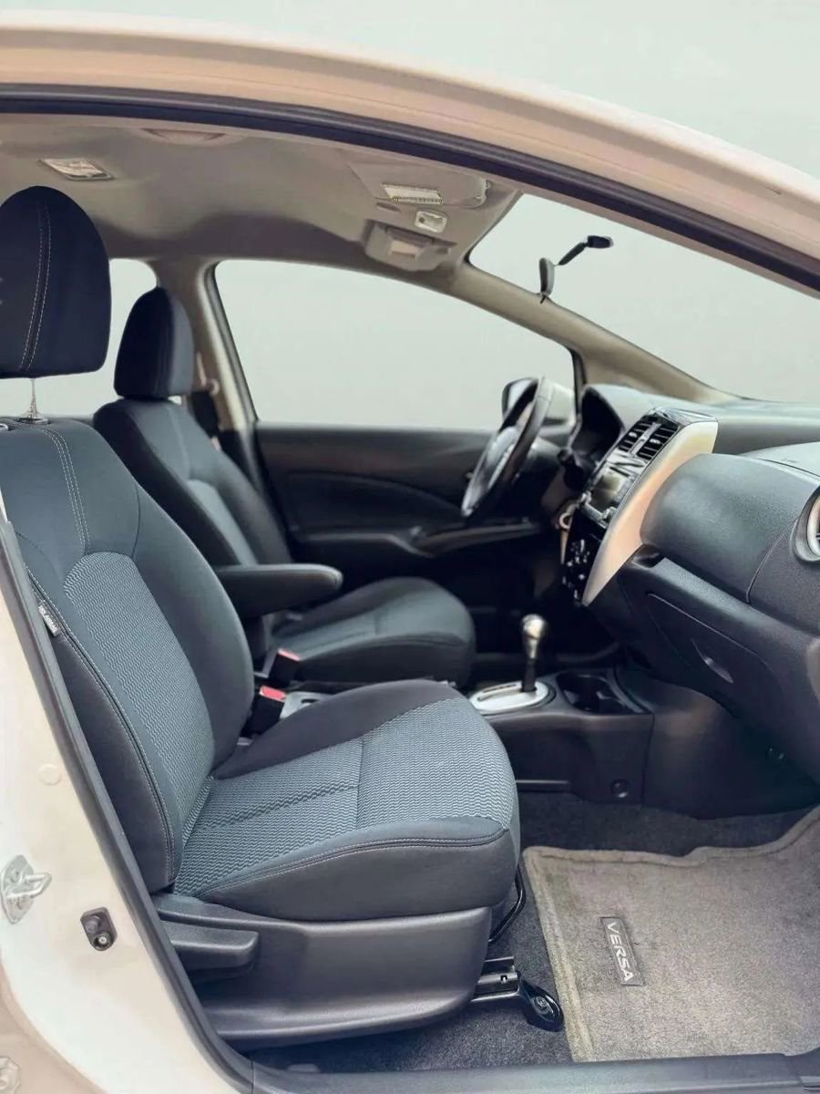 Used 2016 Nissan Versa Note SV image 21