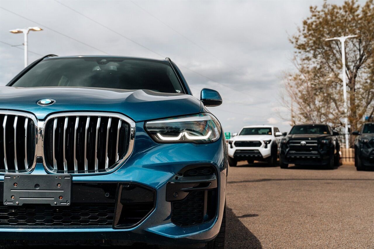 Used 2022 BMW X5 sDrive40i w/ M Sport Package image 12