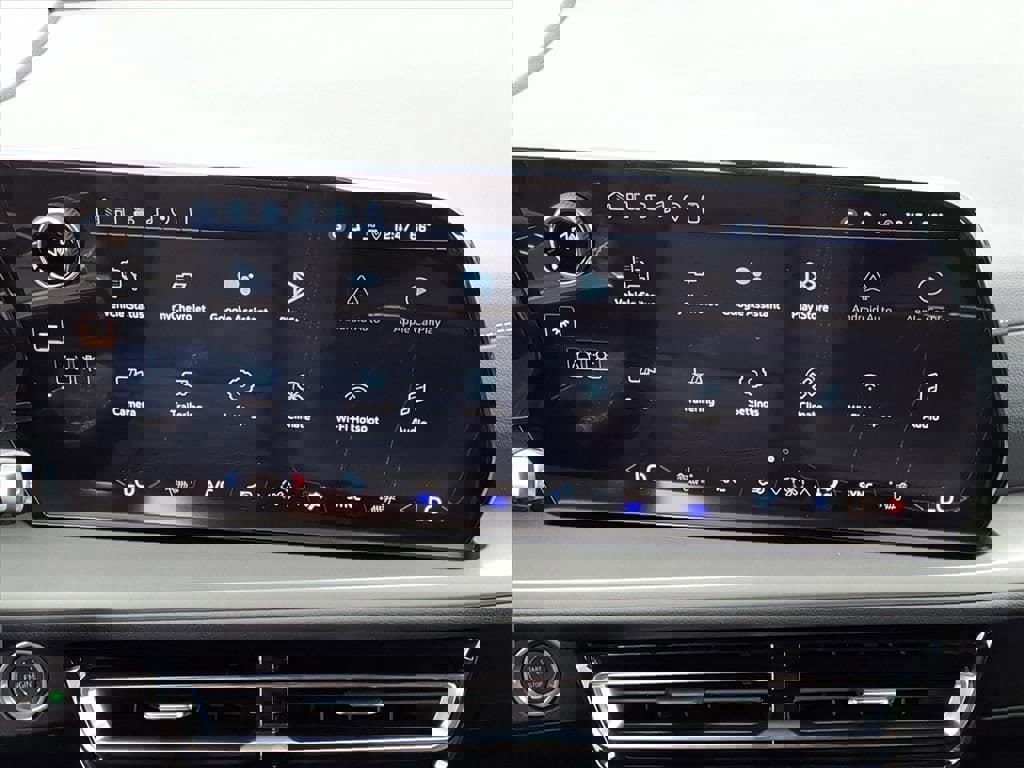 New 2026 Chevrolet Traverse LT w/ Driver Confidence Package image 17