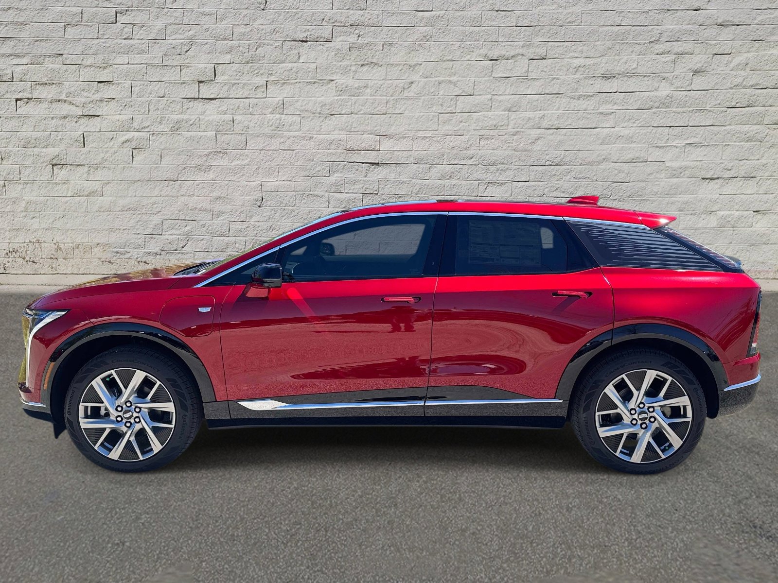 Certified 2026 Cadillac Optiq Luxury 1 image 2