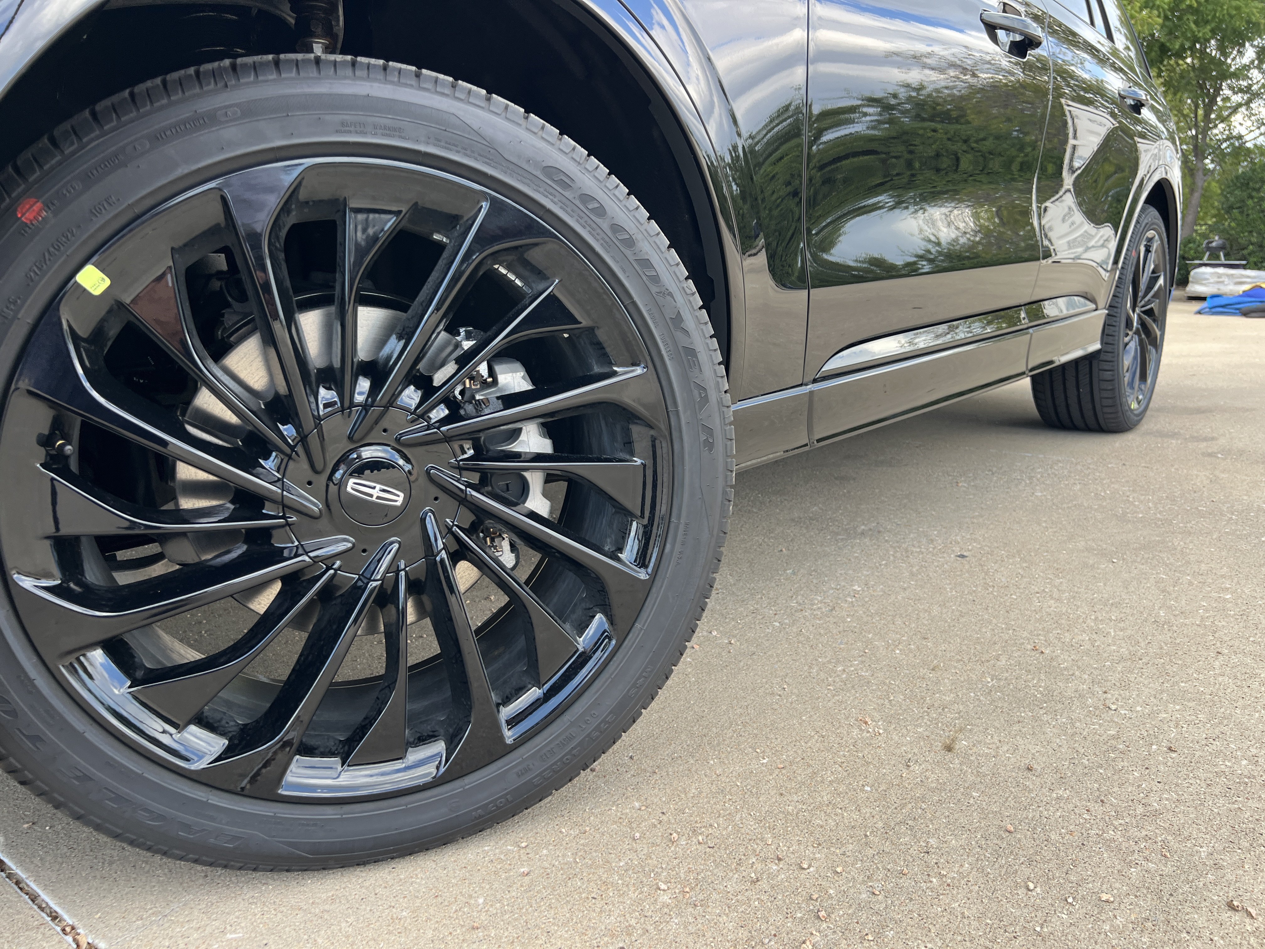 New 2027 Lincoln Aviator Reserve w/ Jet Appearance Package RWD image 13