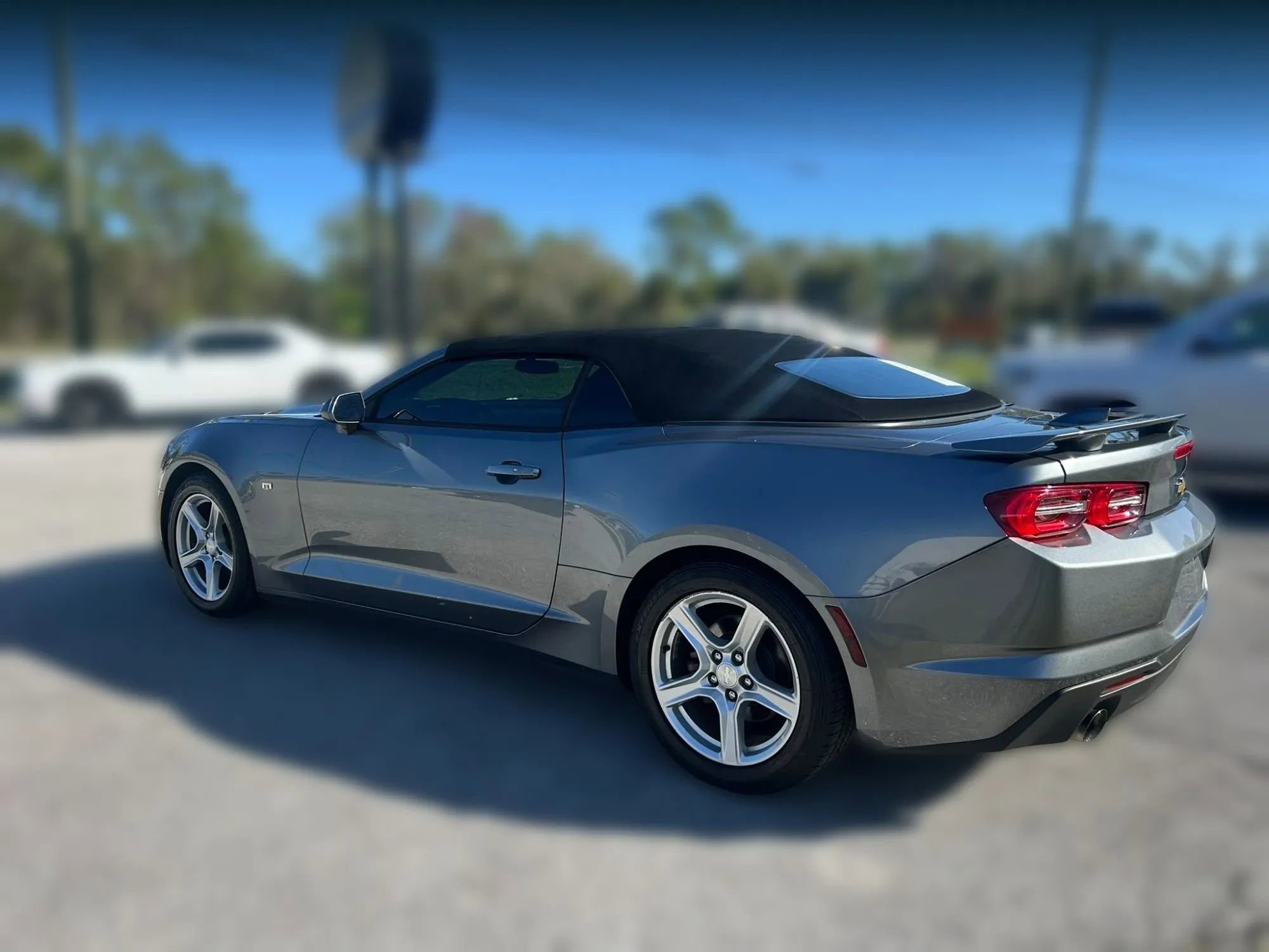 Used 2020 Chevrolet Camaro LT RWD image 22