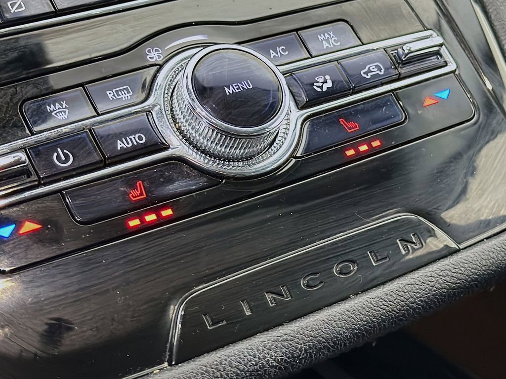 Used 2021 Lincoln Corsair FWD w/ Convenience Package image 23