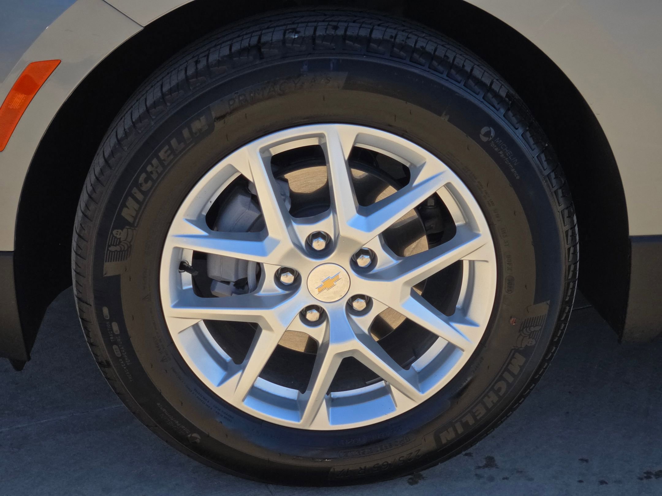 Used 2024 Chevrolet Equinox LT image 31