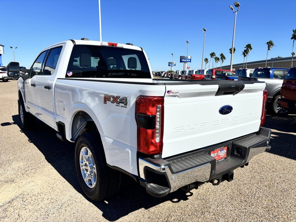 New 2026 Ford F250 4x4 Crew Cab Super Duty image 5