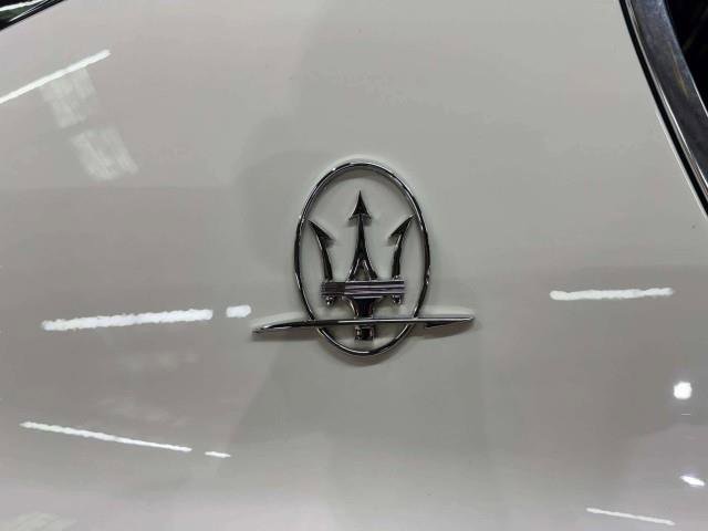 Used 2017 Maserati Levante S AWD/4WD image 14