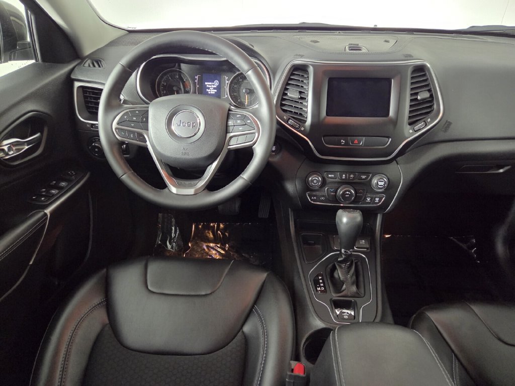 Used 2019 Jeep Cherokee Latitude Plus FWD image 25