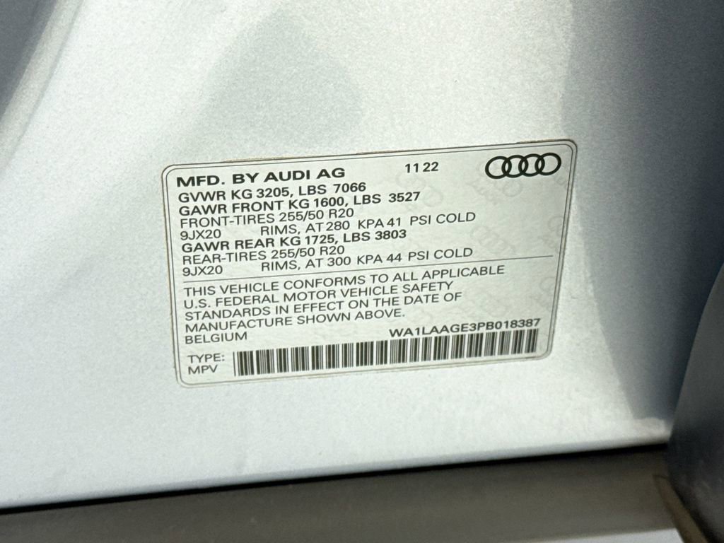 Certified 2023 Audi e-tron Premium Plus w/ Premium Plus Package AWD/4WD image 34