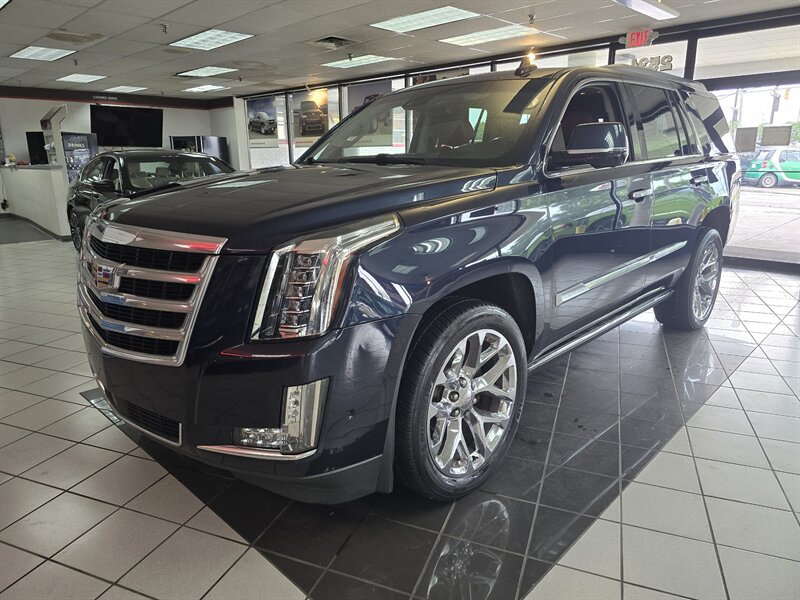 Used 2018 Cadillac Escalade Premium Luxury AWD/4WD image 1