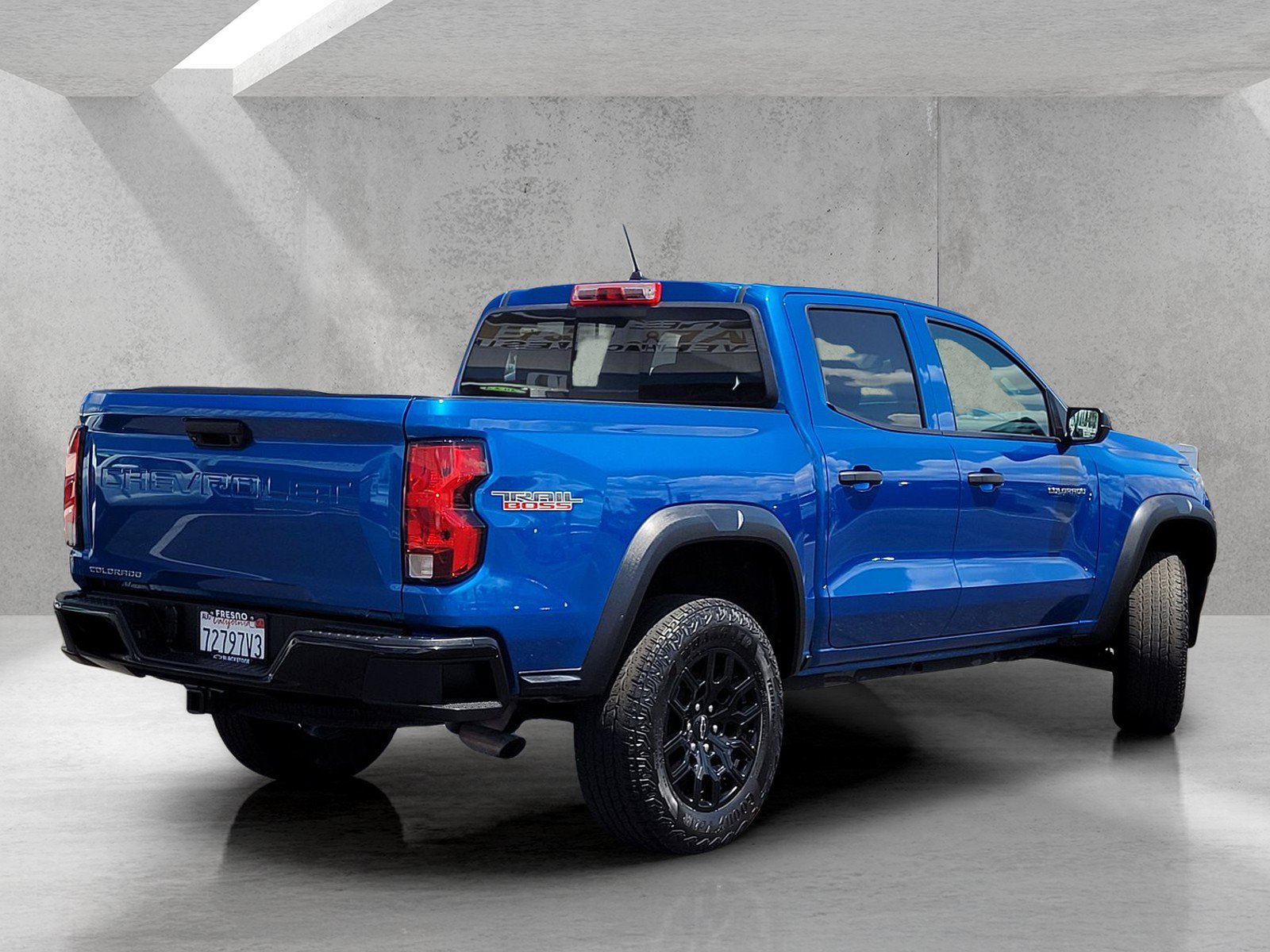Used 2023 Chevrolet Colorado Trail Boss w/ Advanced Trailering Package AWD/4WD image 4