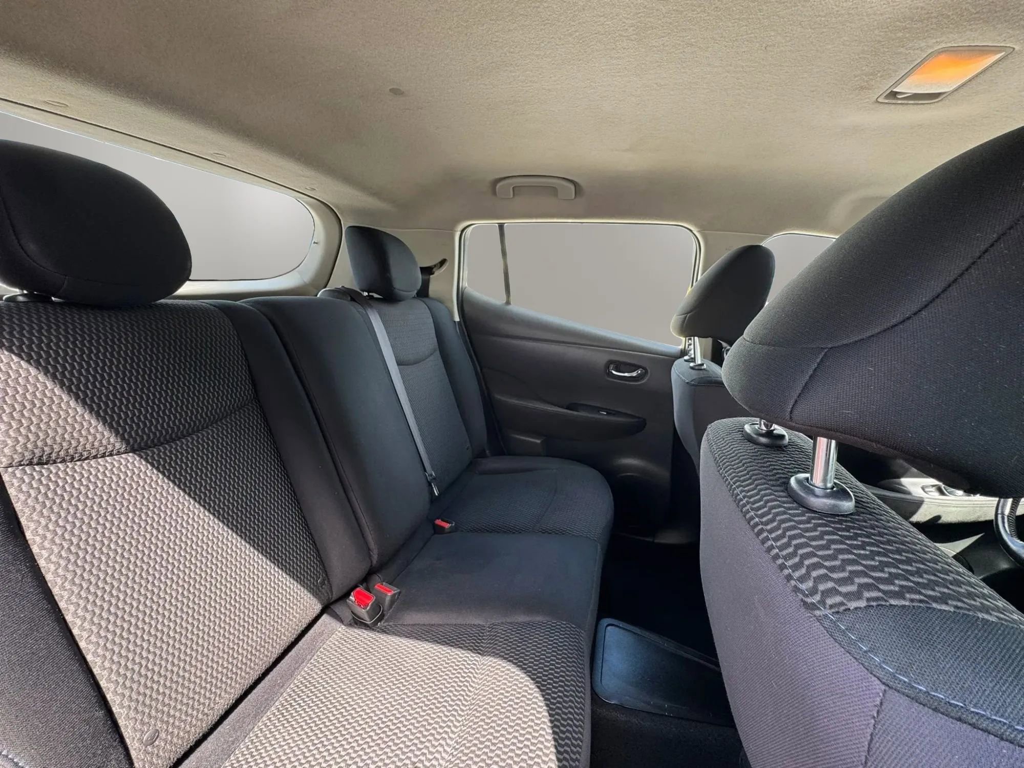Used 2015 Nissan Leaf S w/ Charge Package FWD image 11