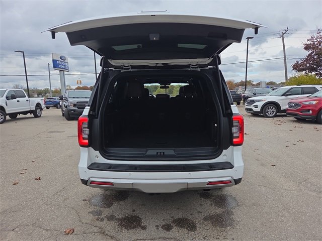 Certified 2022 Ford Expedition Max Limited image 10