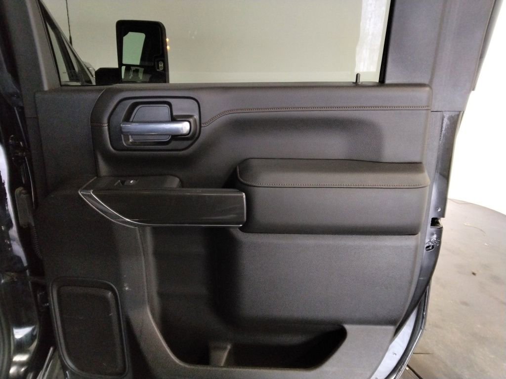 Used 2023 GMC Sierra 2500 AT4 w/ AT4 Preferred Package image 43