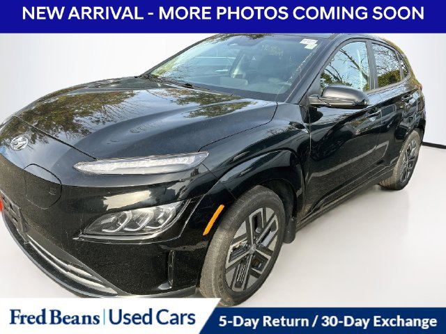 Used 2023 Hyundai Kona Limited FWD image 2