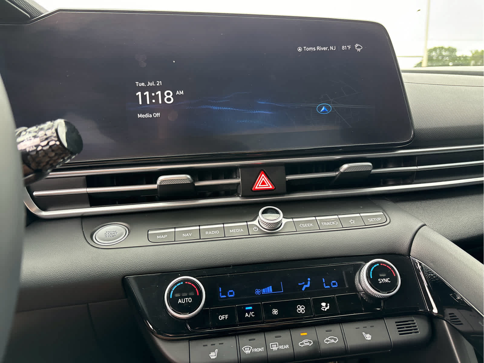 Used 2023 Hyundai Elantra SEL w/ Convenience Package FWD image 10