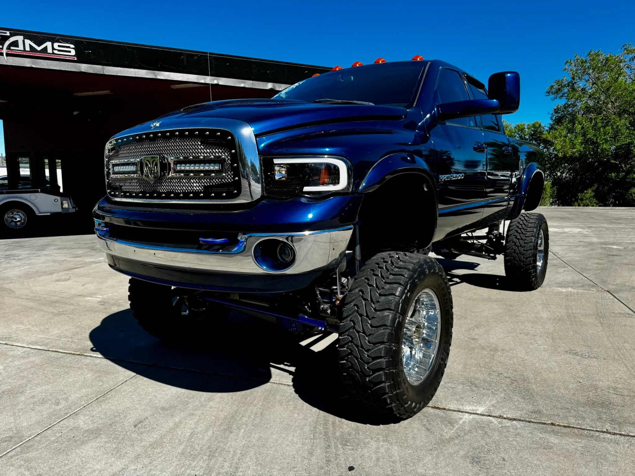 Used 2004 Dodge Ram 2500 Truck SLT w/ Trailer Tow Group AWD/4WD image 2
