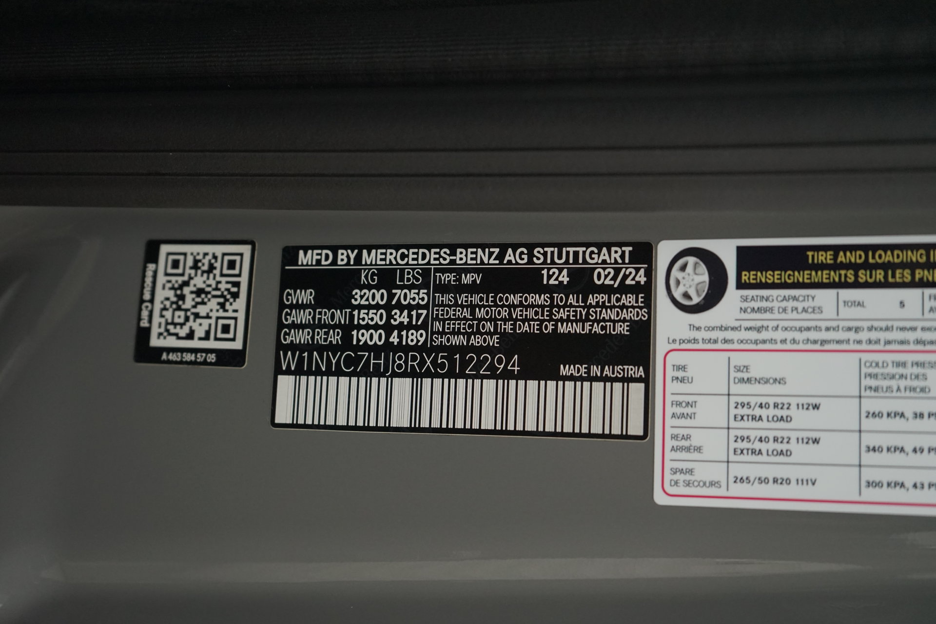 Used 2024 Mercedes-Benz G 63 AMG 4MATIC w/ Seat Comfort Package image 31