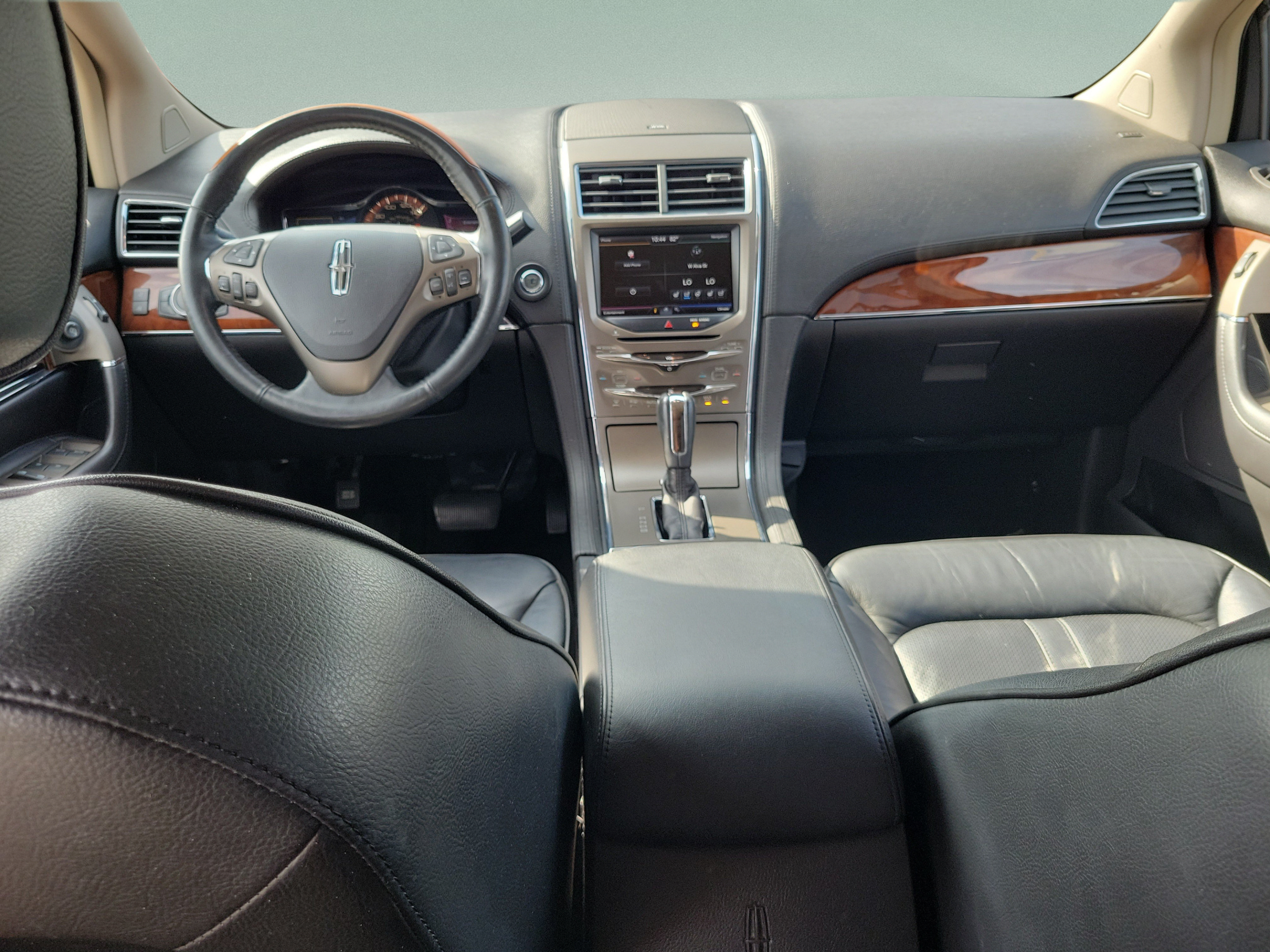 Used 2013 Lincoln MKX FWD image 11