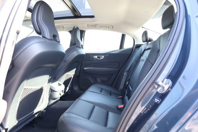 Used 2024 Volvo S60 B5 Core image 26