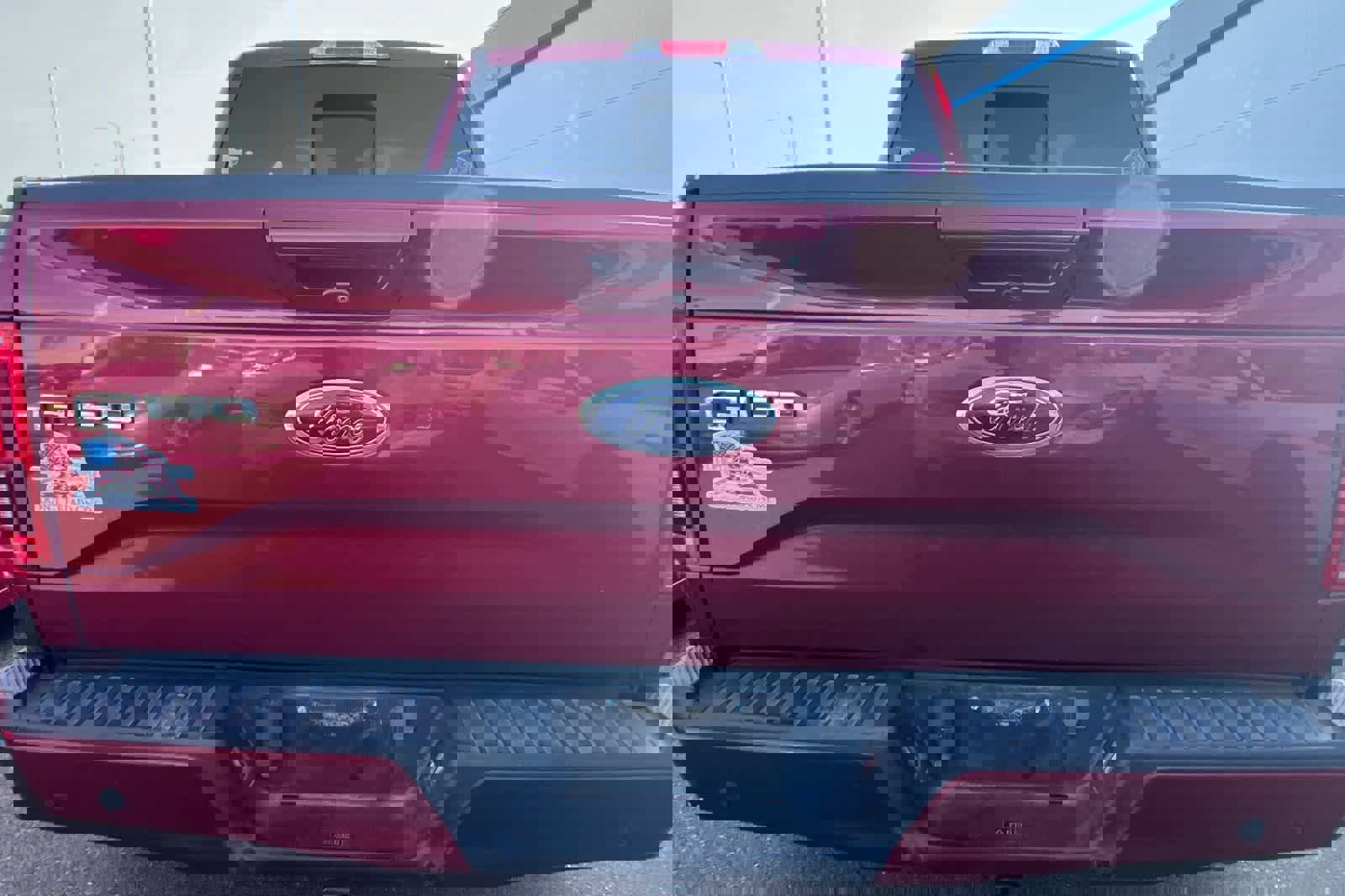 Used 2015 Ford F150 Lariat w/ Equipment Group 502A Luxury image 15