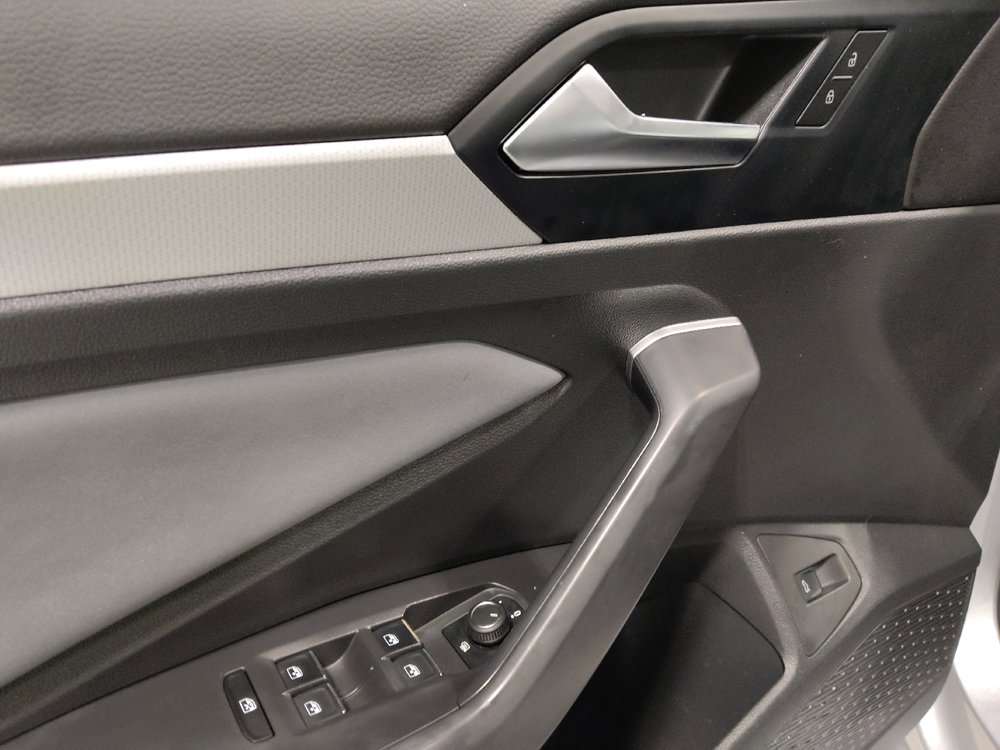 Used 2025 Volkswagen Jetta SE w/ Sunroof Package image 27