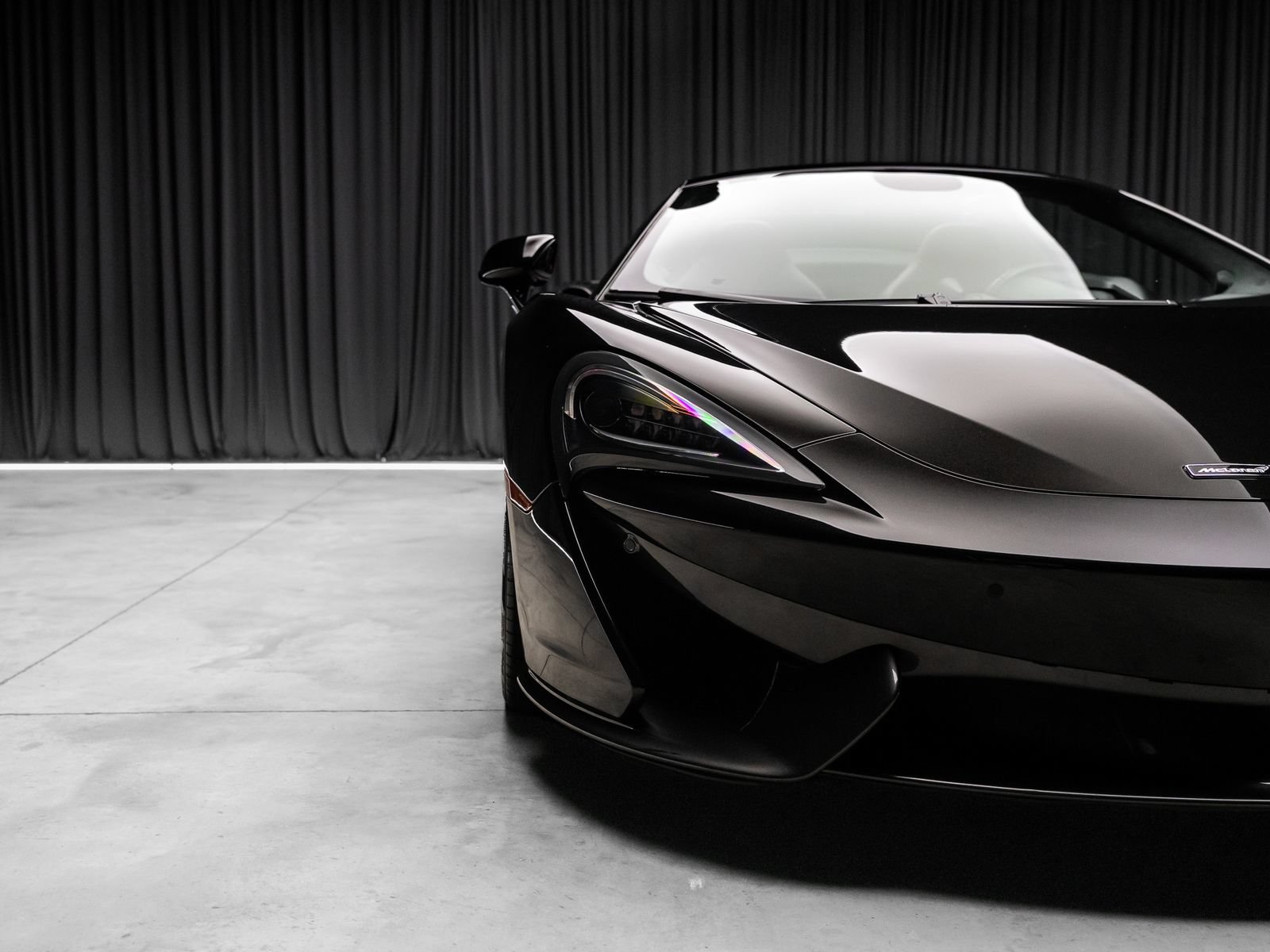 Used 2019 McLaren 570S Spider RWD image 18