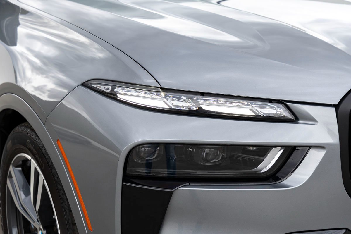 Certified 2025 BMW X7 M60i image 9