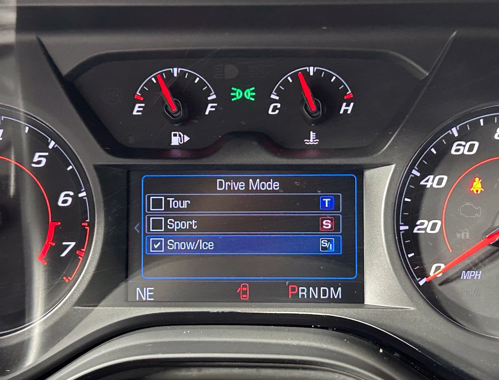 Used 2024 Chevrolet Camaro LT RWD image 21