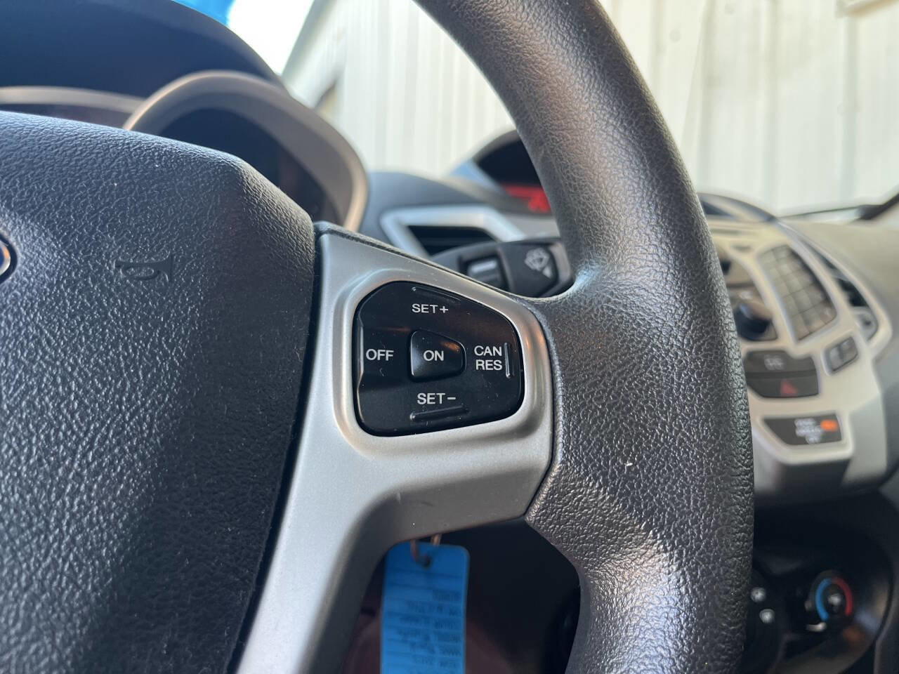 Used 2013 Ford Fiesta SE image 18