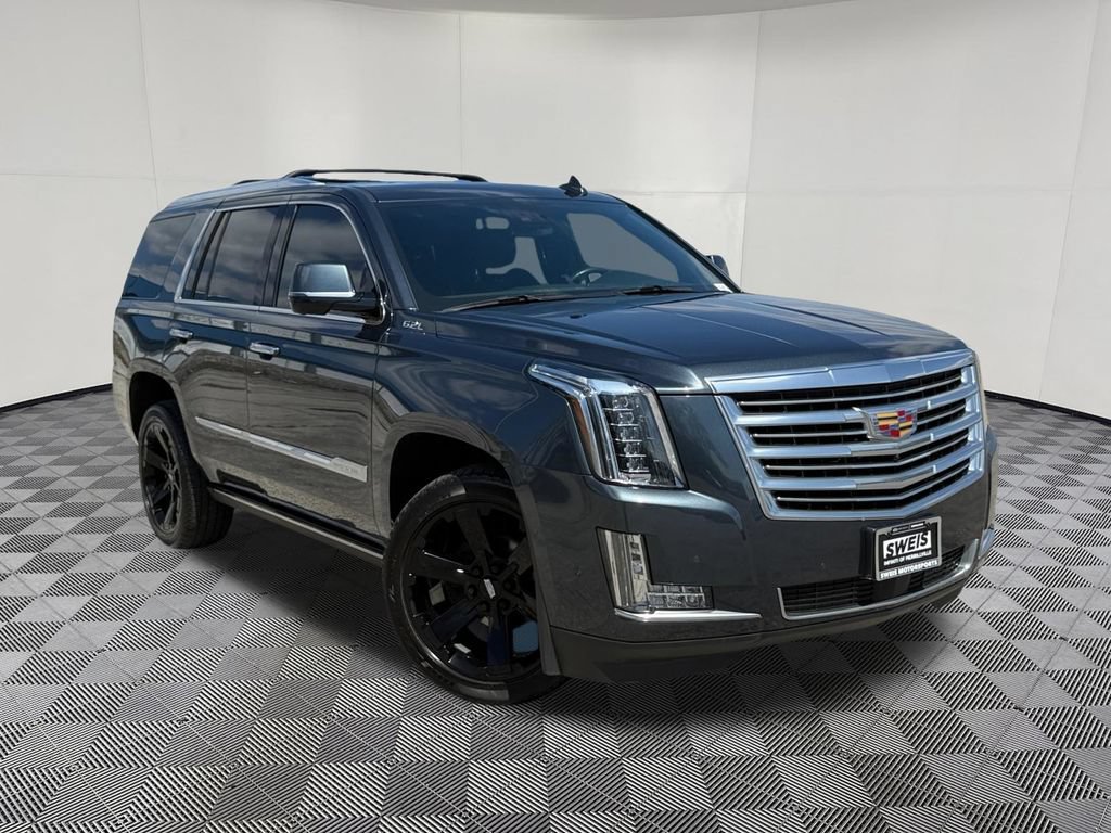 Used 2020 Cadillac Escalade Platinum AWD/4WD image 3
