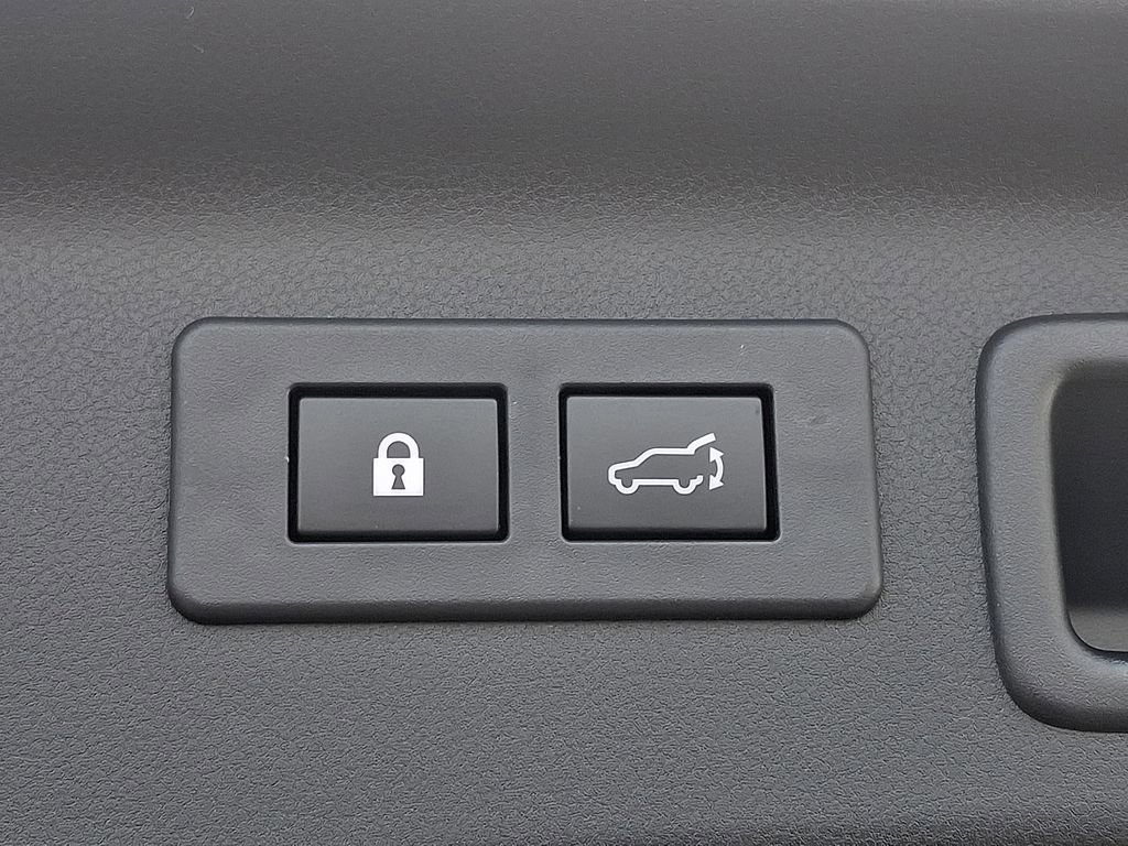 Used 2025 Subaru Forester Limited w/ Popular Package image 29