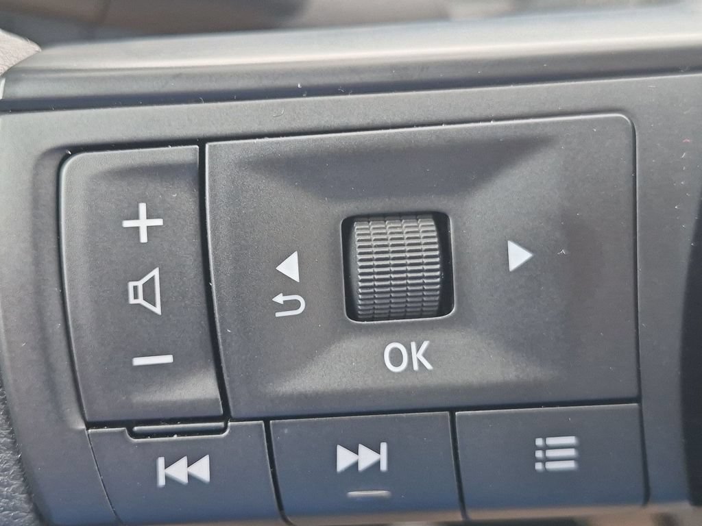Used 2026 Nissan Kicks SV AWD/4WD image 14
