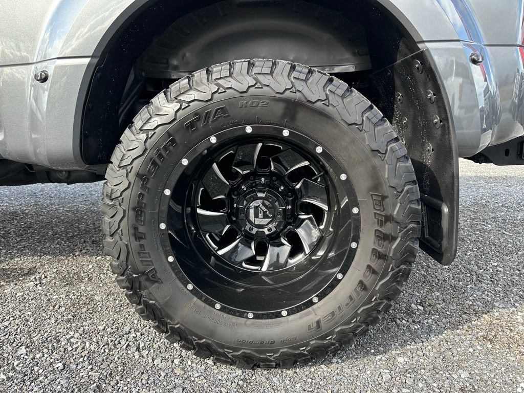 Used 2022 Ford F350 Platinum w/ Camper Package image 17