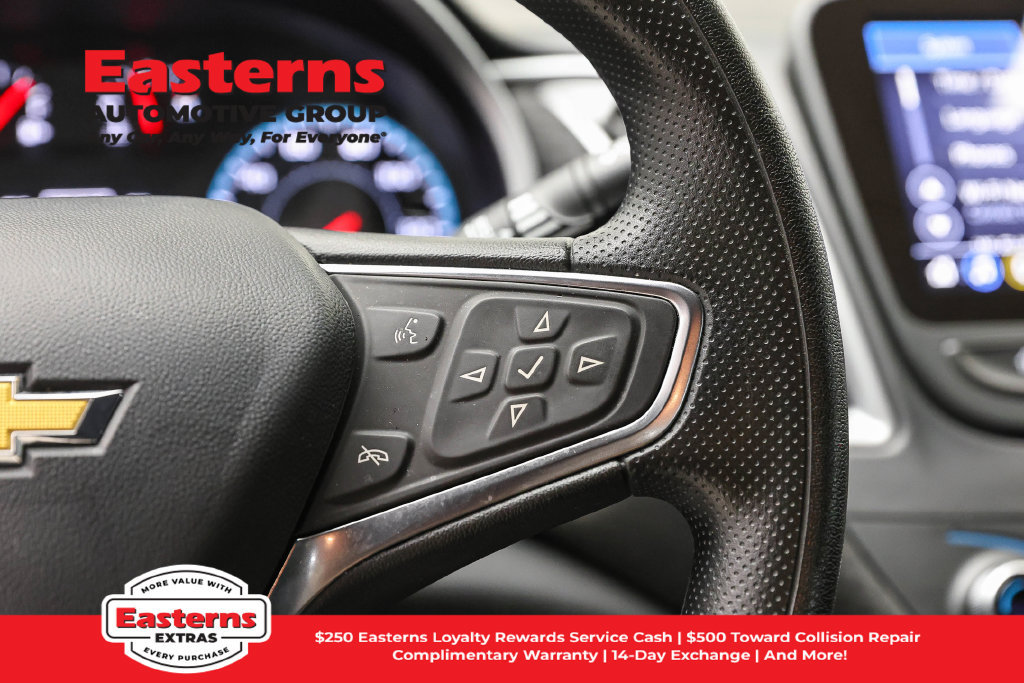 Used 2025 Chevrolet Malibu LT FWD image 17