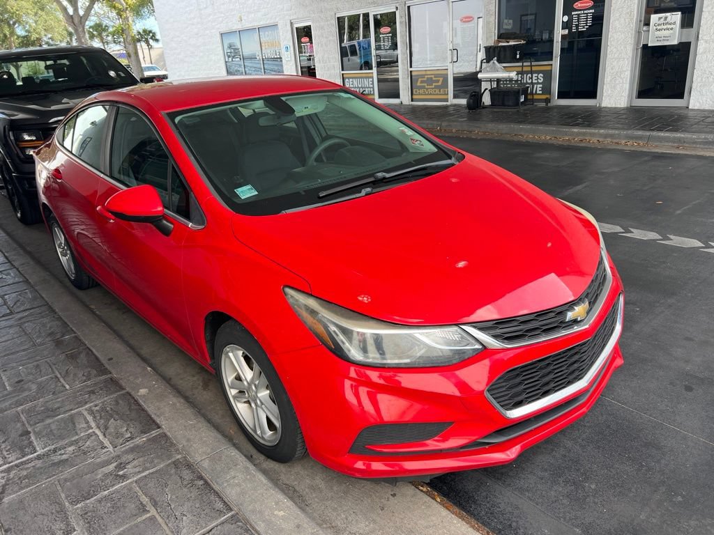 Used 2016 Chevrolet Cruze LT FWD image 2
