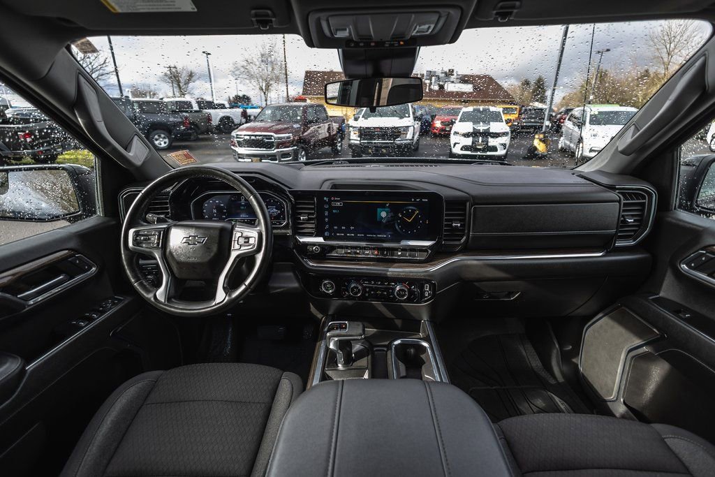 Used 2024 Chevrolet Silverado 1500 RST image 28