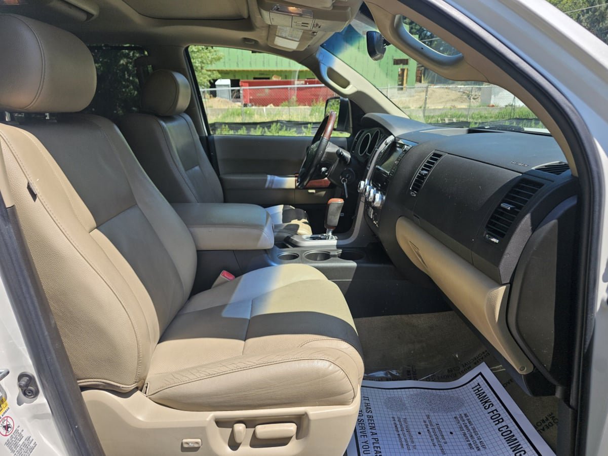 Used 2011 Toyota Sequoia Platinum AWD/4WD image 53
